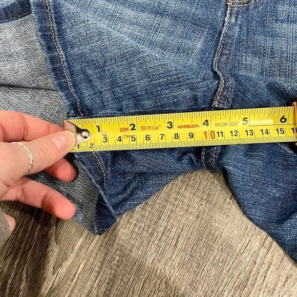 Levi's 4in Jean Shorts - Picture 9 of 10